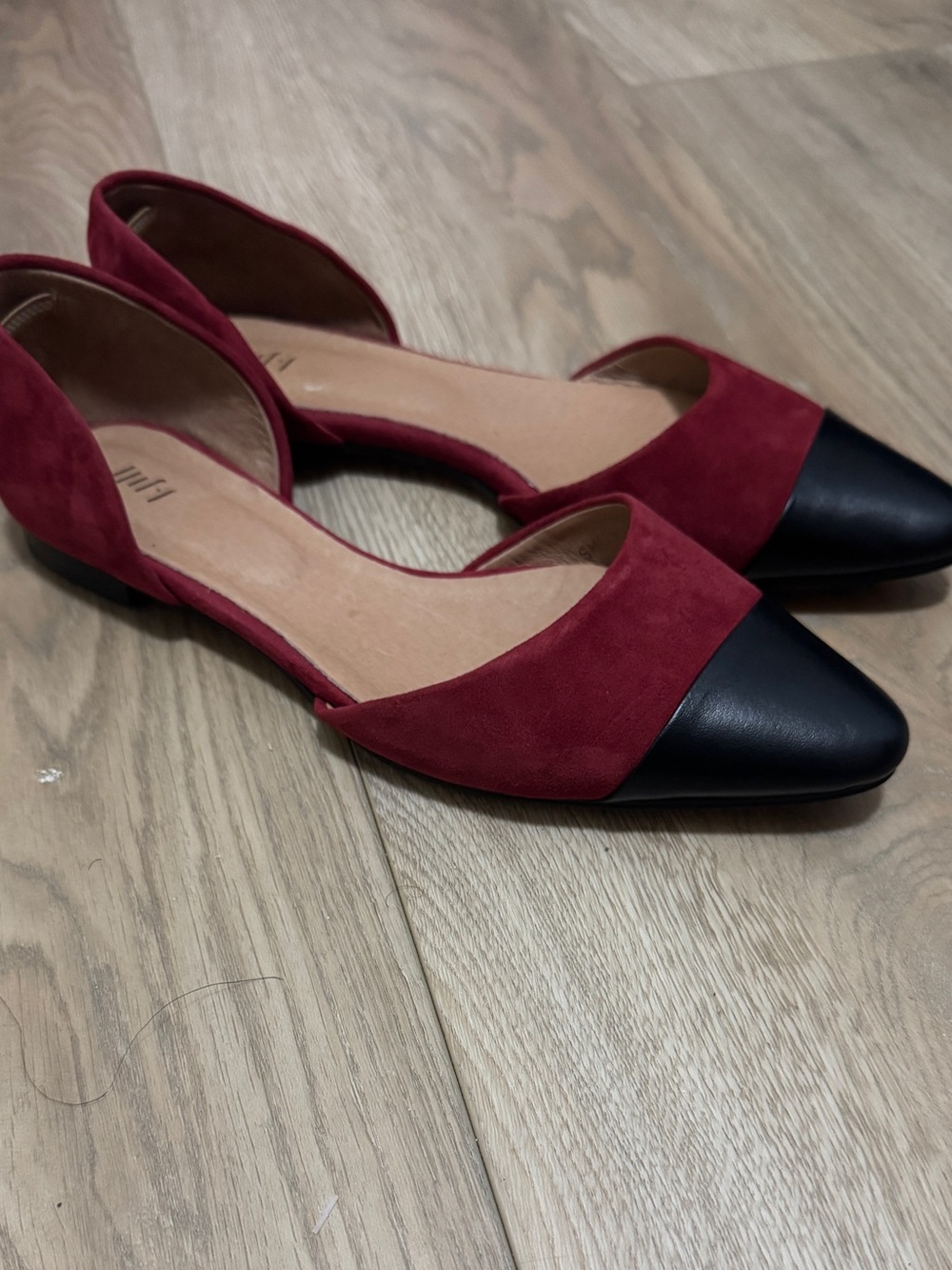 J. Jill D'Orsay Women's Flats w/Contrasting Black Pointed Toe Cap Sz. 10 - Picture 3 of 7